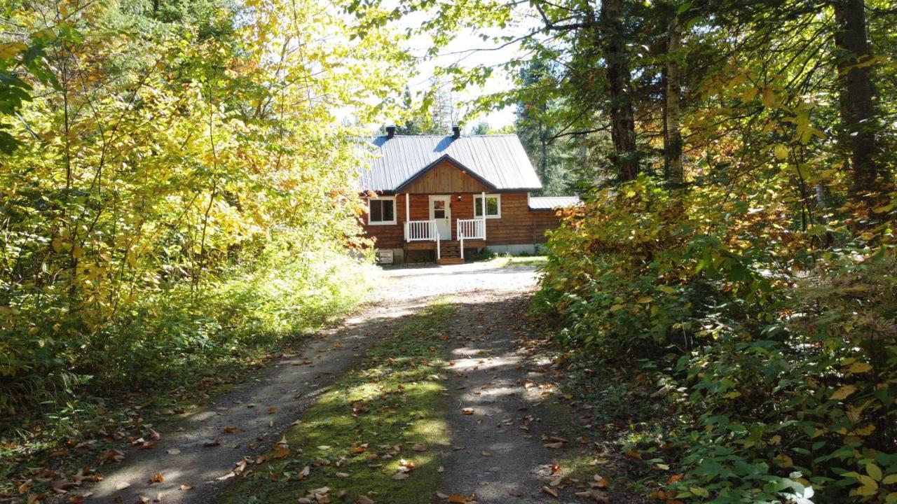 Chalet Riviere - Bord De Riviere - Romantique Saint-Alexis-des-Monts Exterior foto